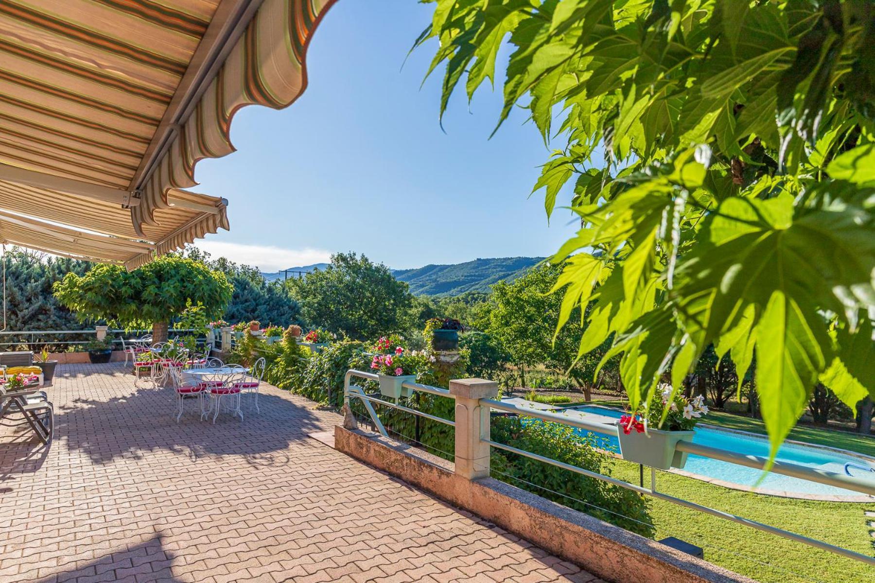 La Bastide Des Roses Bed & Breakfast Saint-Julien-d'Asse Exterior photo