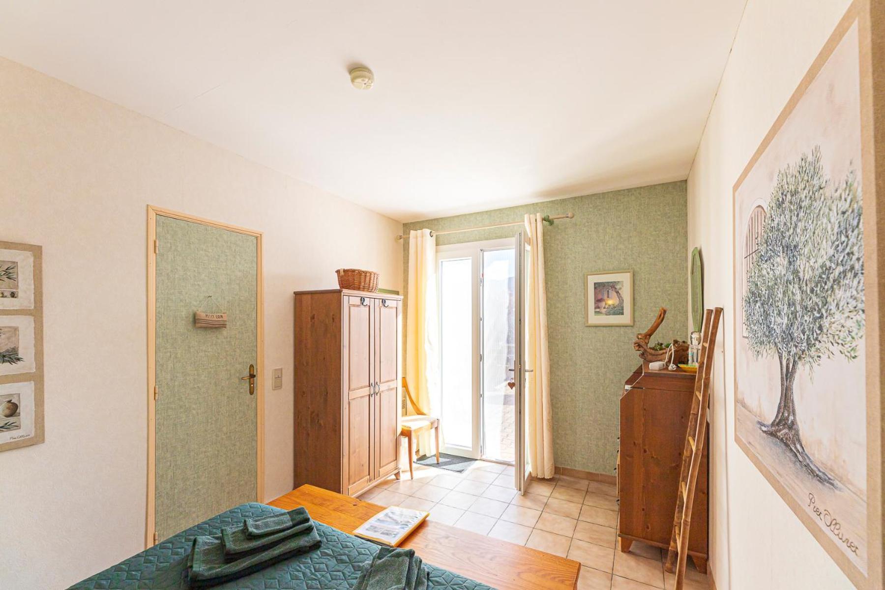 La Bastide Des Roses Bed & Breakfast Saint-Julien-d'Asse Exterior photo